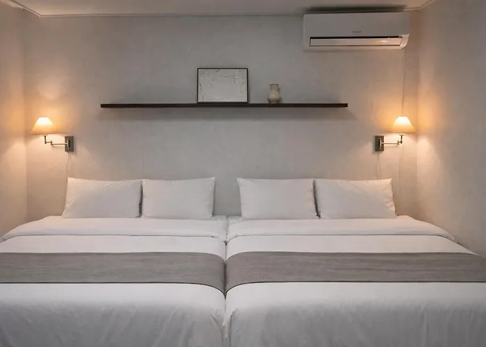 Suu 4 Beds & 2 Bath Group Near Cheonho Station *