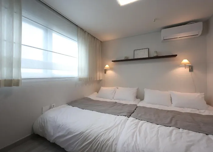 Suu 4 Beds & 2 Bath Group Near Cheonho Station Appartamento *