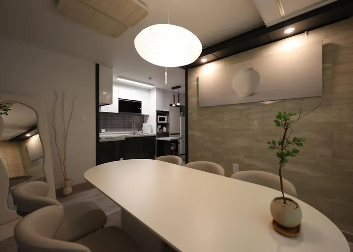 Suu 4 Beds & 2 Bath Group Near Cheonho Station