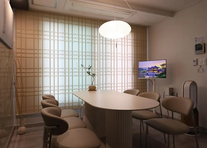 Suu 4 Beds & 2 Bath Group Near Cheonho Station Seul