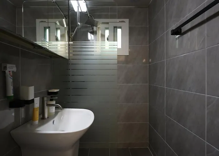 Suu 4 Beds & 2 Bath Group Near Cheonho Station * Seul