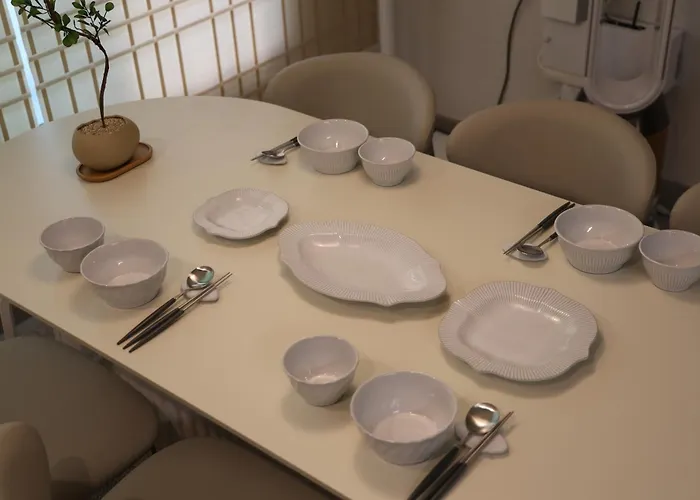Suu 4 Beds & 2 Bath Group Near Cheonho Station * Seul